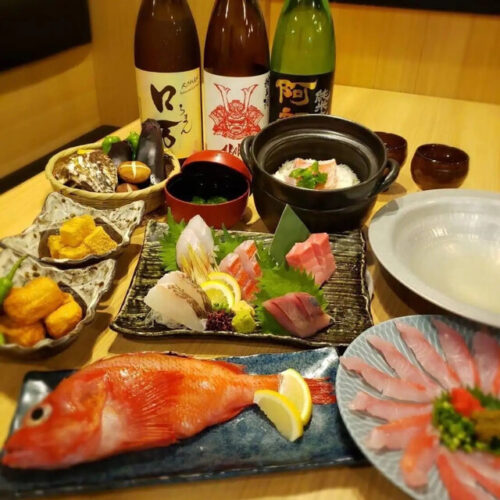 新宿三丁目駅近くで楽しむ…新鮮な金目鯛料理や天婦羅を味わう大人の居酒屋「金目鯛の佐藤」