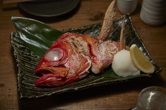 新宿三丁目で味わう朝どれ鮮魚と金目鯛料理